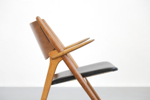 Hans Wegner lounge chair model CH28 sawbuck chair - B84