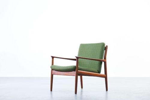 Fauteuil chauffeuse Grete Jalk scandinave danois 1