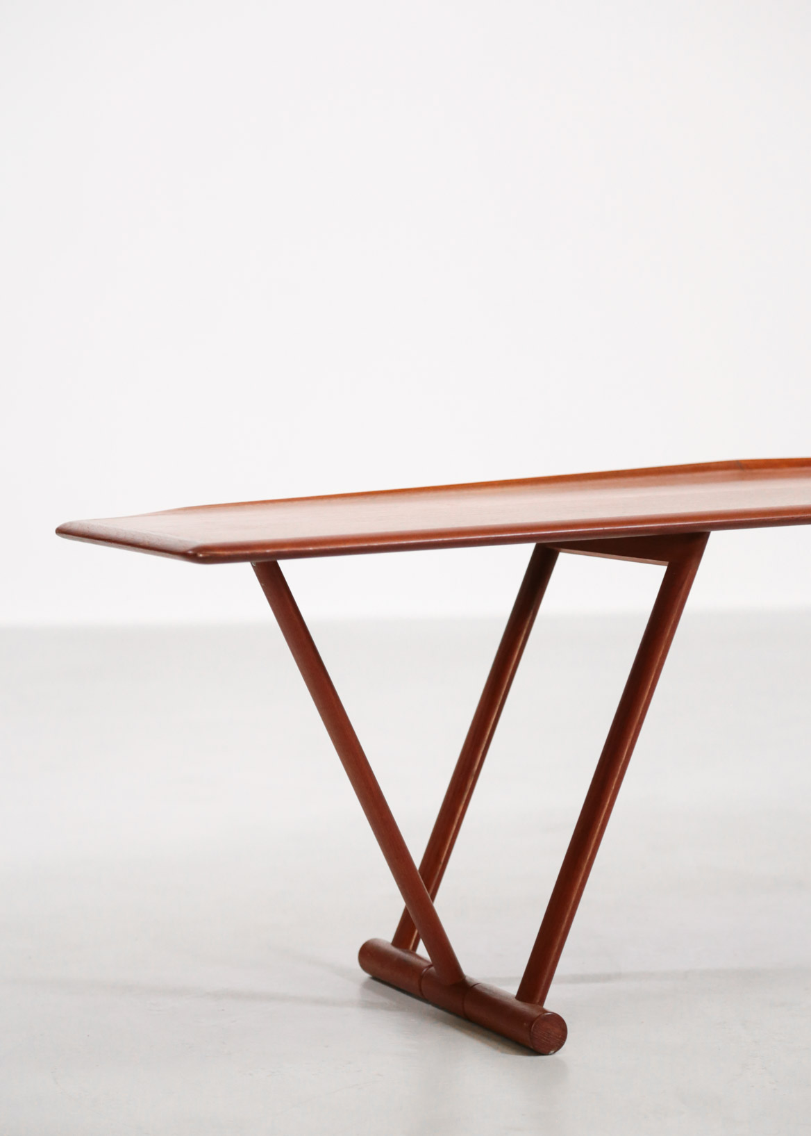 Danish teak coffee table convertible into a scandinavian dining table –  F136 – Danke Galerie