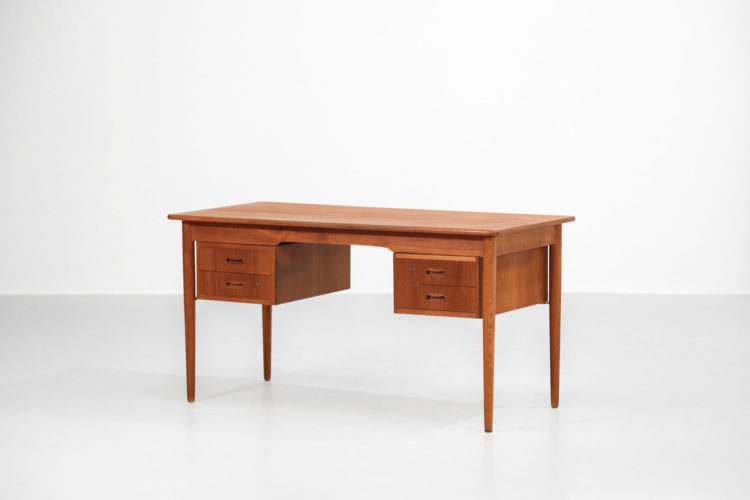 bureau scandinave danois des années 6026