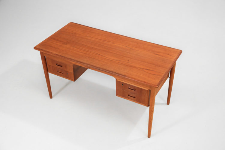 bureau scandinave danois des années 6026