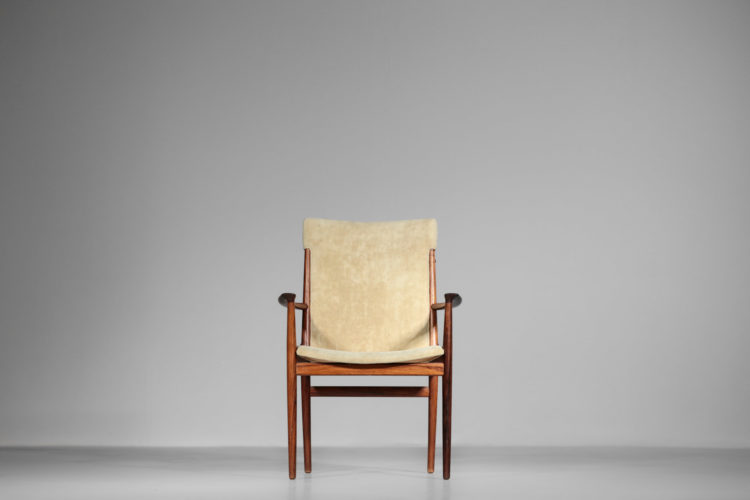 fauteuil kai lyngfeldt larsen chaise danoise scandinave des années 60 tissus blanc2