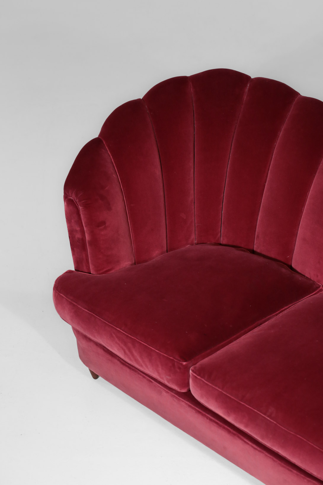 Italian Sofa Gio Ponti Style 1960s Burgundy Velvet Danke Galerie