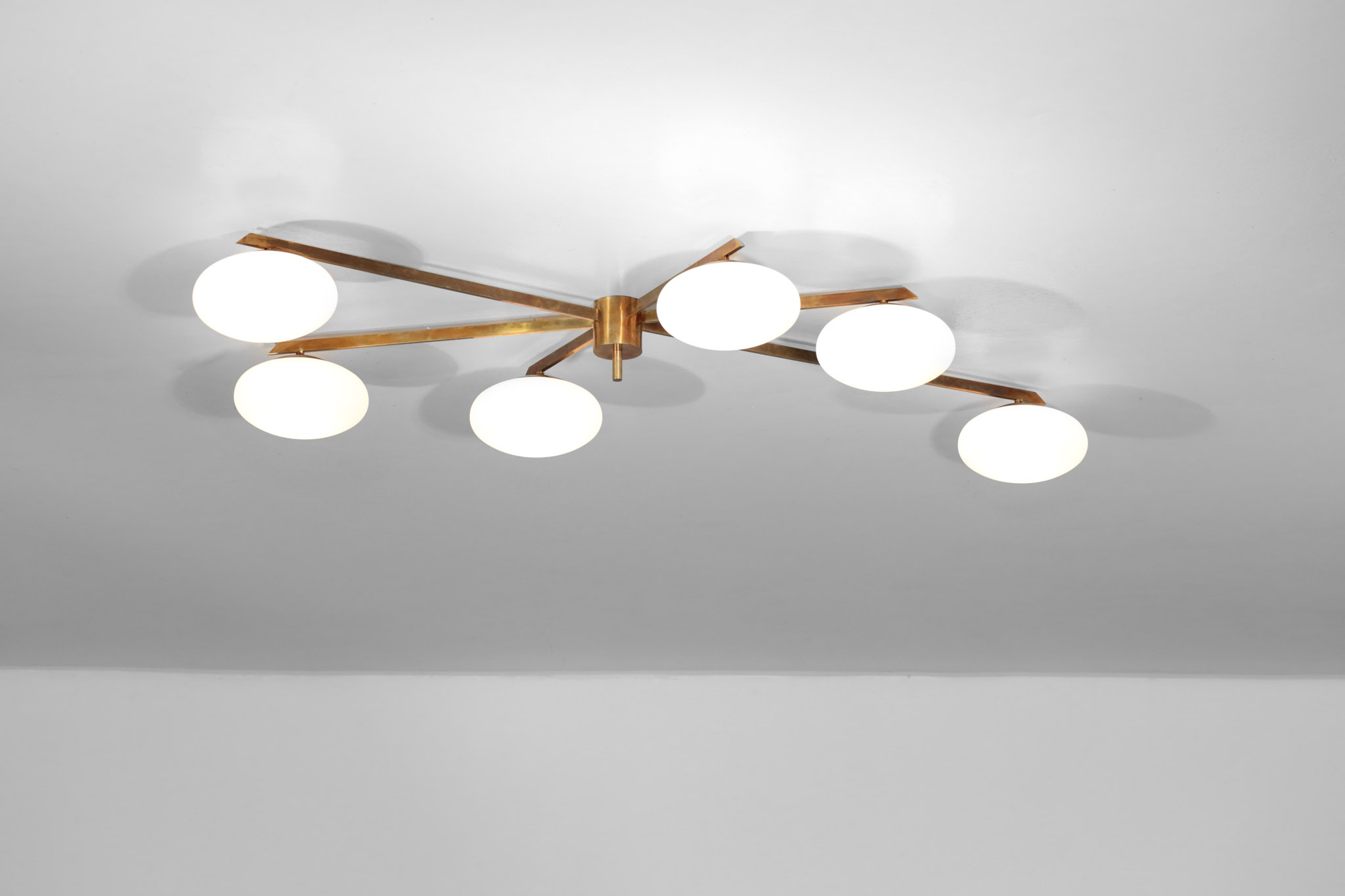 Aanvankelijk Met opzet Meestal Modern Italian ceiling lamp in the Angelo Lelli style 6 opalines –  chandelier “Rio” – GU104 – Danke Galerie