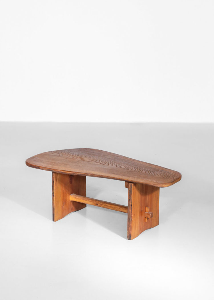 table basse rustique forme libre en pin massif