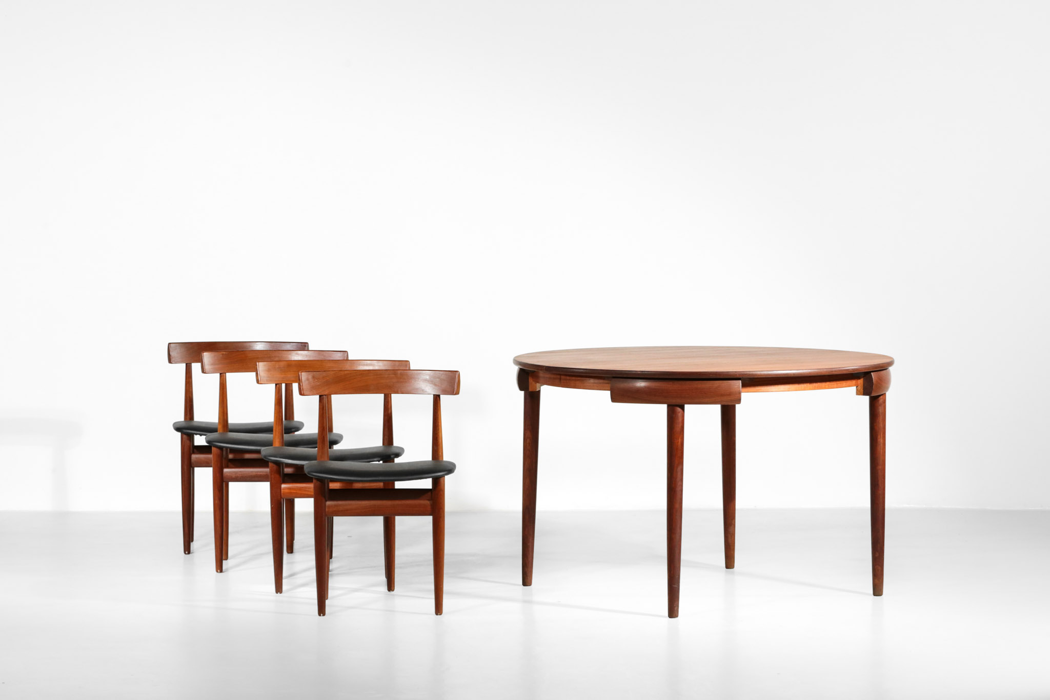 Hans olsen discount dining set