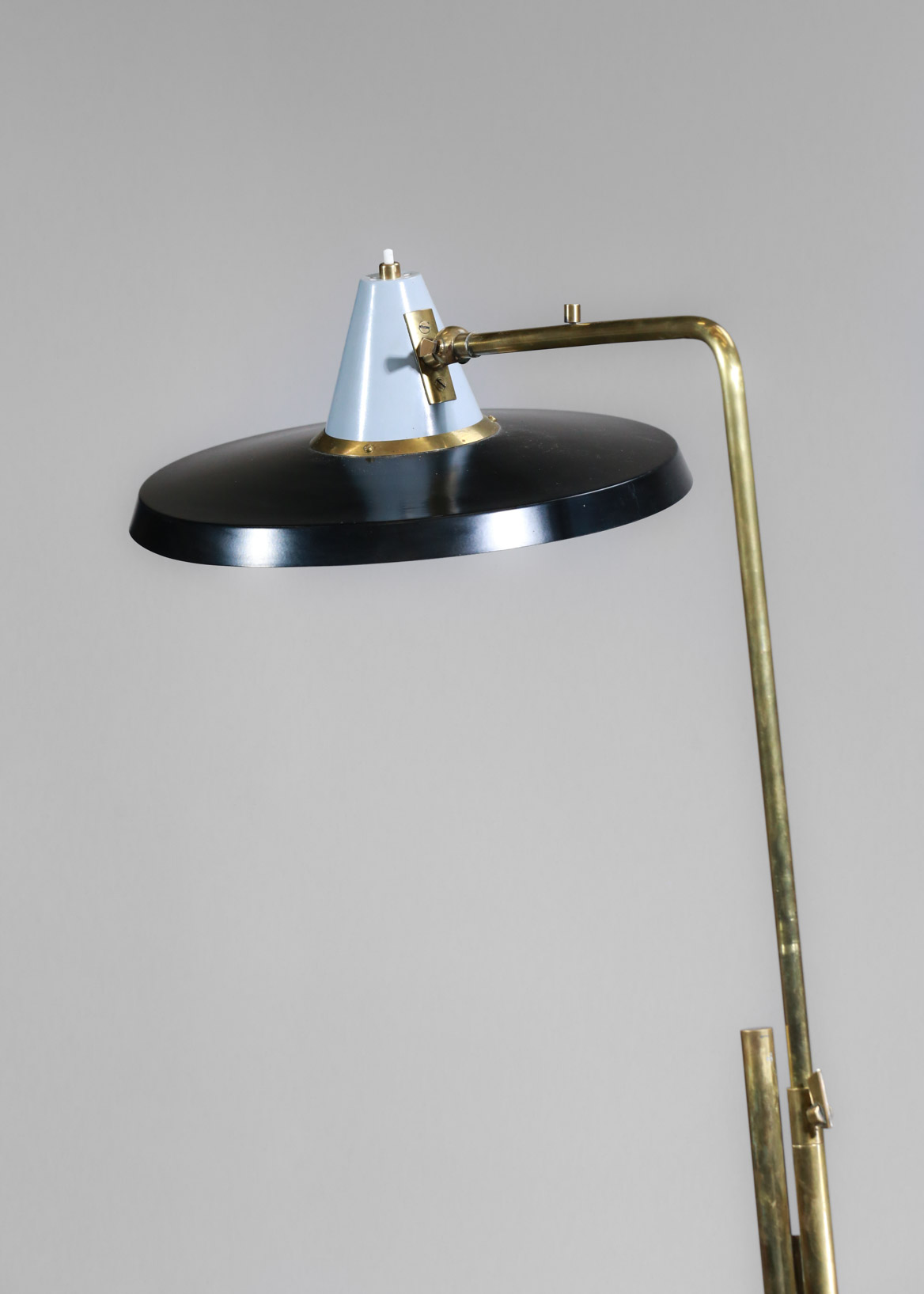 Italian floor lamp from the 60s in the style of Gino Sarfatti