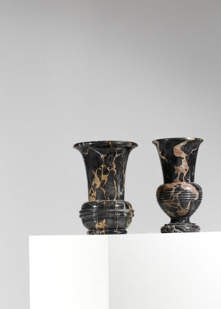 paire de vase en marbre noir vintage 6