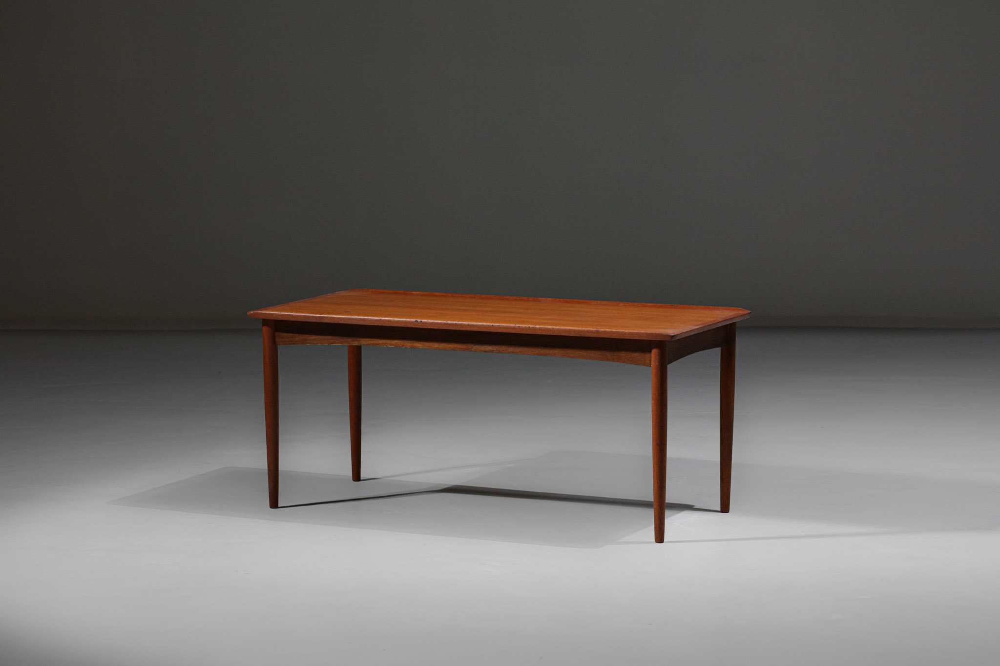Danish teak coffee table convertible into a scandinavian dining table –  F136 – Danke Galerie