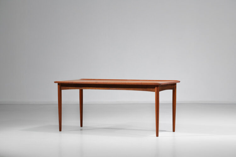 petite table basse danoise en teck scandinave chamt relevé0