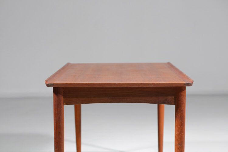 petite table basse danoise en teck scandinave chamt relevé0