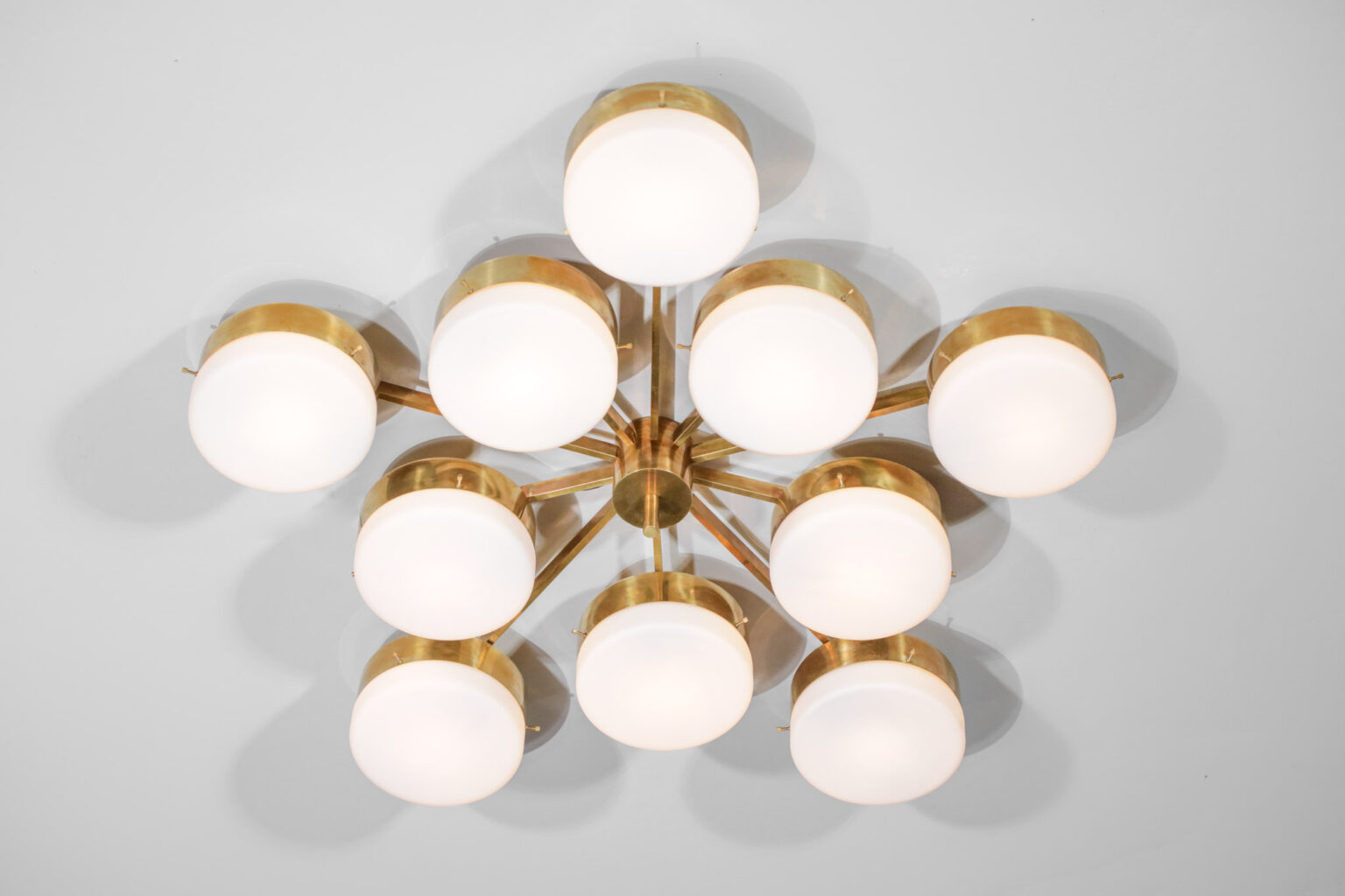 Lustre Italien Vintage Années 50 - Laiton Doré Et Opaline Bleue - Design Rétro