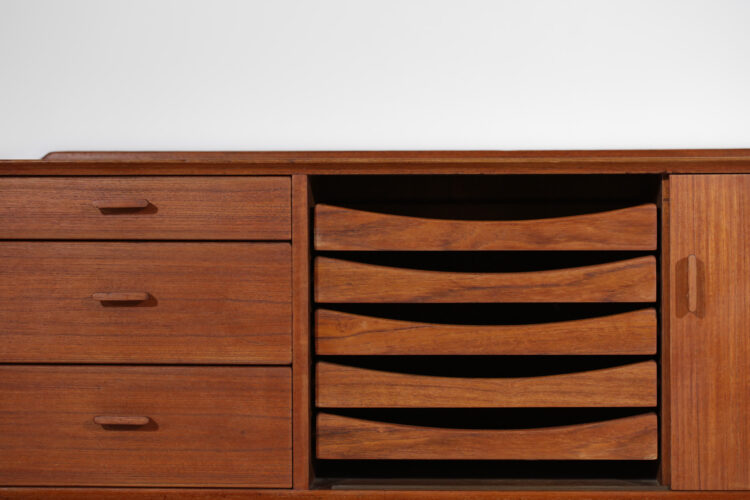 enfilade scandinave suspendue arne vodder en teck tiroir coloré sibast danois E515