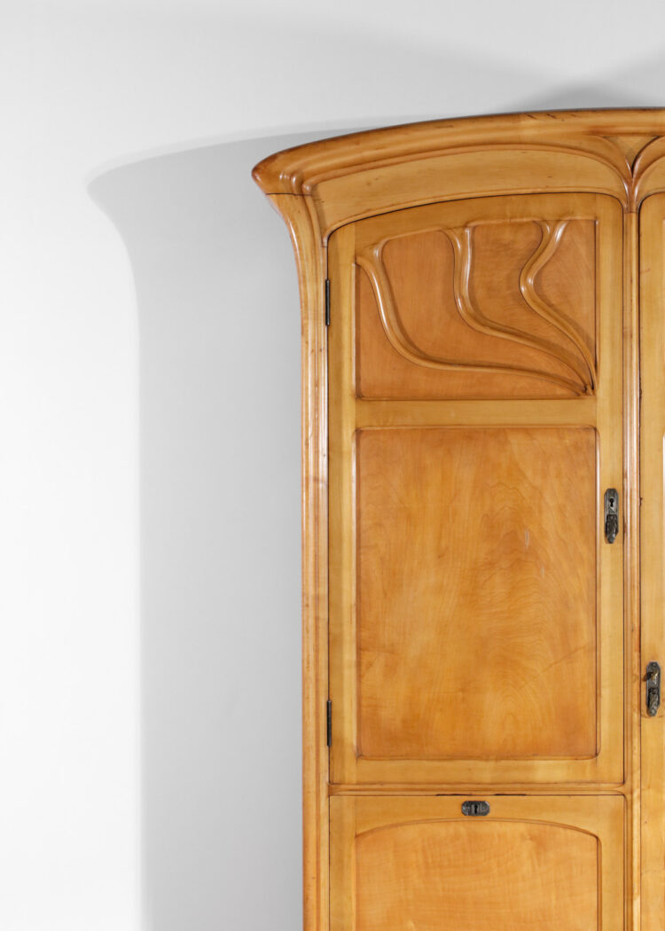 armoire française art nouveau des années 1920 style henry van de velde F106