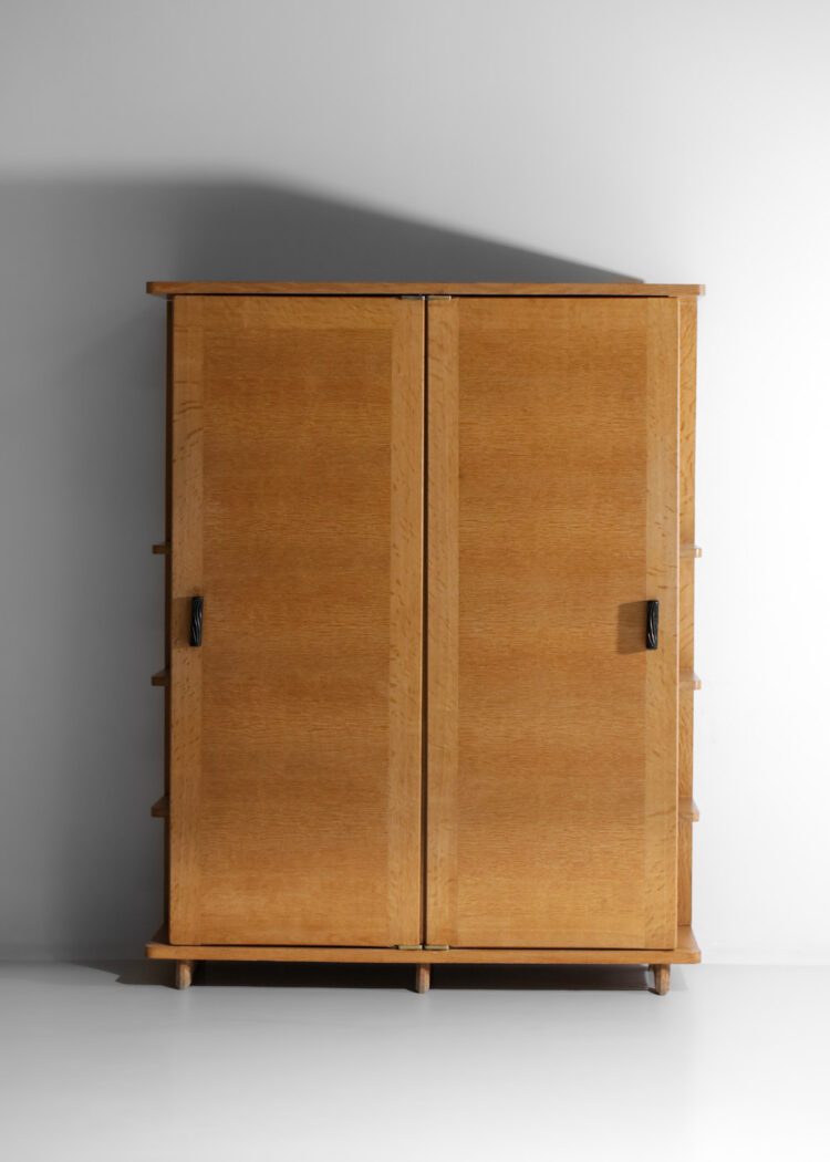 armoire penderie guillerme et chambron en chene france années 60 F118