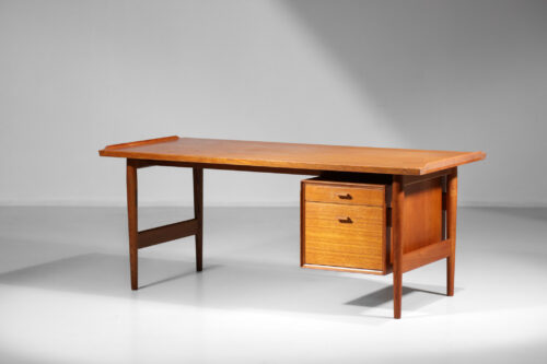 grand bureau arne vodder un caisson en teck danois scandinave E519