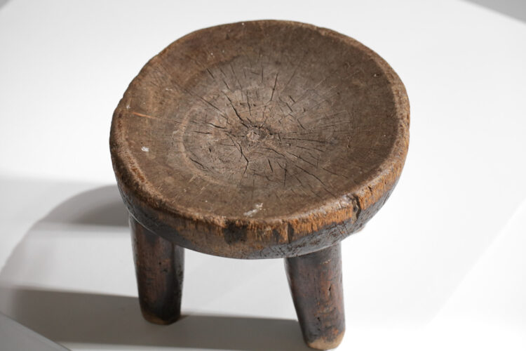 petits tabouret africain senoufo dogon en bois massif années 60