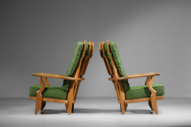 Duo fauteuils "Grand repos" Guillerme et Chambron chêne massif - E533