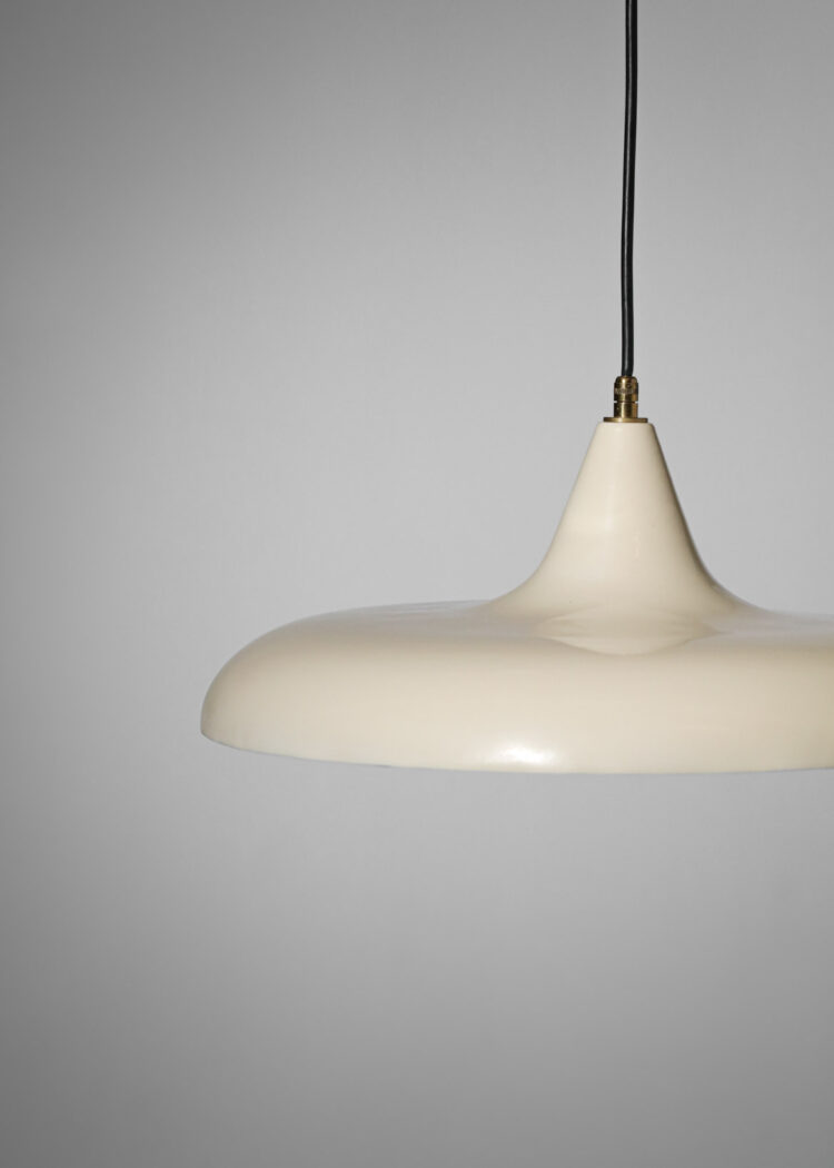 Lampe potence italienne style Gino Sarfatti années 60 abat-jour métal beige