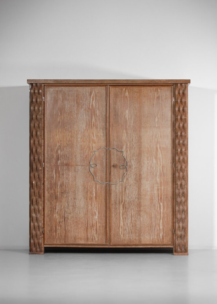 Armoire bois cérusé années 30 / 40 moderniste style Jean Michel Franck