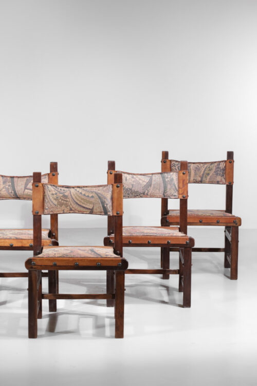 suite de 6 chaises bresiliennes des années 60 en cuir et bois massif