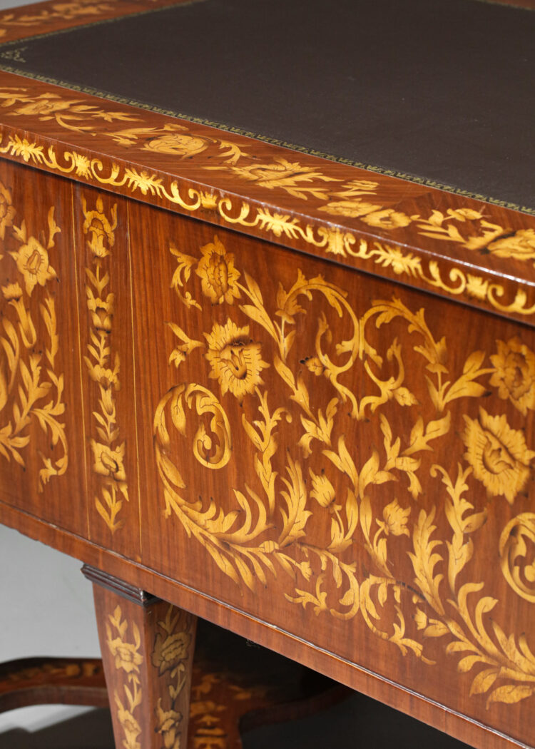 bureau style mazarin marqueterie florale bois massif