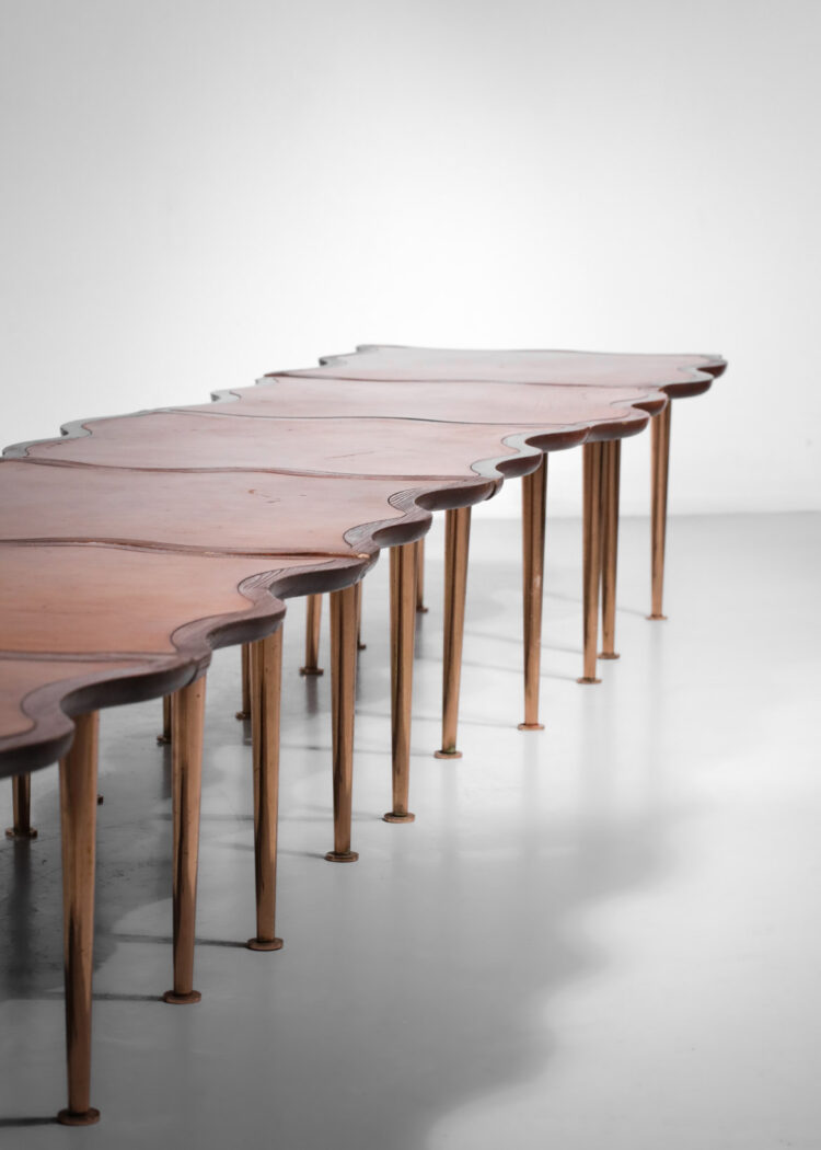 set de sept tables basses puzzle années 60-70 en cuir patiné - E508