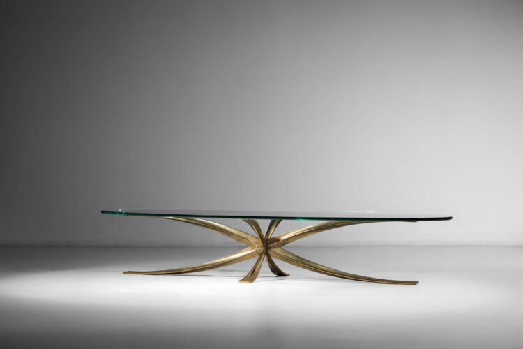 grande table basse Michel Mangematin en bronze doré et verre ovale - F593