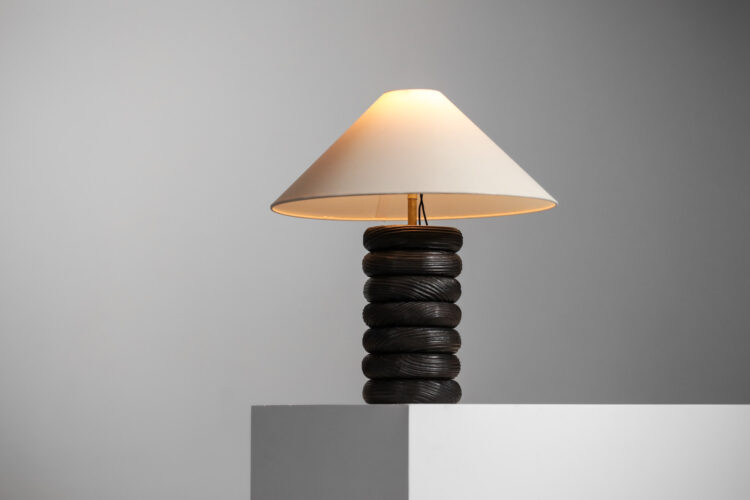 lampe de table rondin par vincent vincent bois brulé