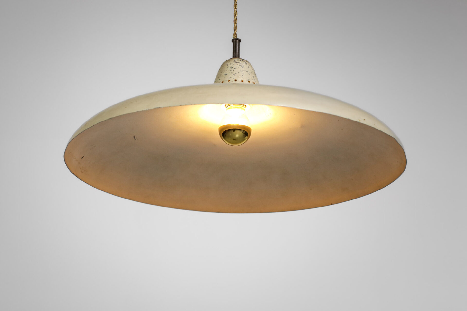 Suspension space age monte et baisse | L'Atelier Imparfait