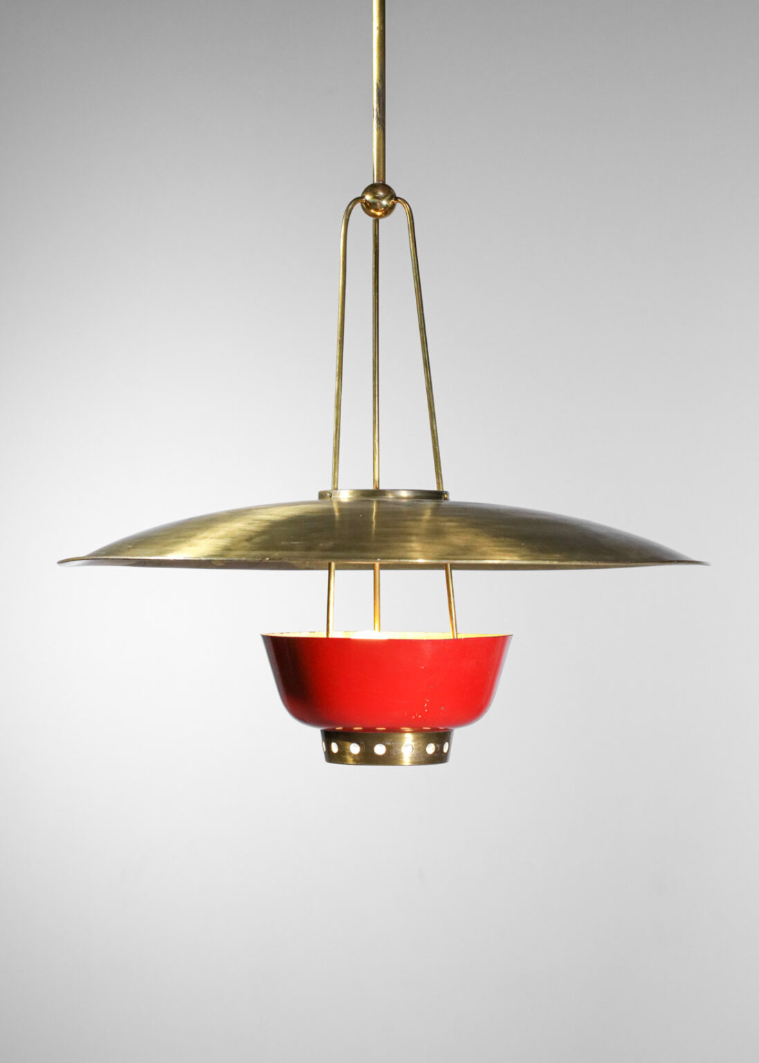 Suspension Vintage Années 1950 - Opaline Jaune, Laiton Et Bois Massif - Lampe Design Français
