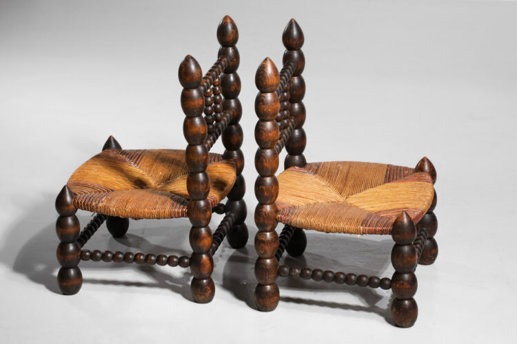 paire de chaises paillées de cheminée en bois tourné années 60