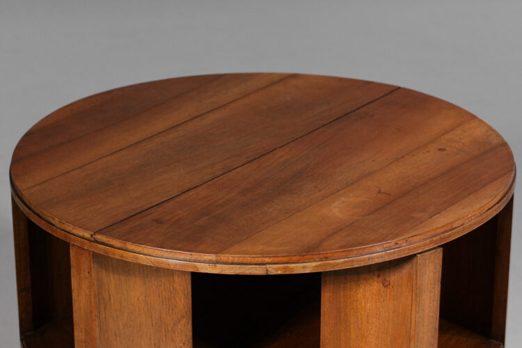 table basse bout de canapé moderniste années 40 style pierre chareau