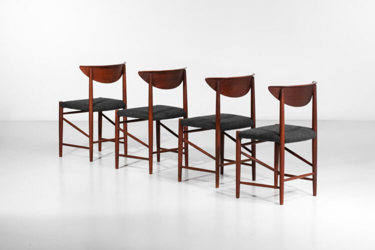 ensemble de 4 chaises Peter Hvidt en teck années 50 - E428