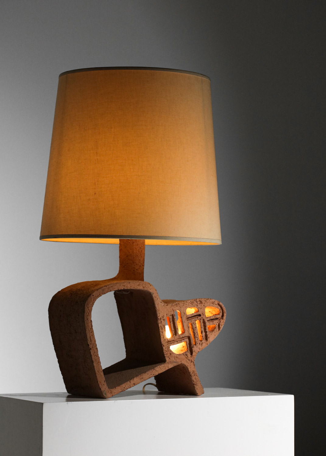 grande lampe de table en céramique années 60 non signé style guy bareff - G676