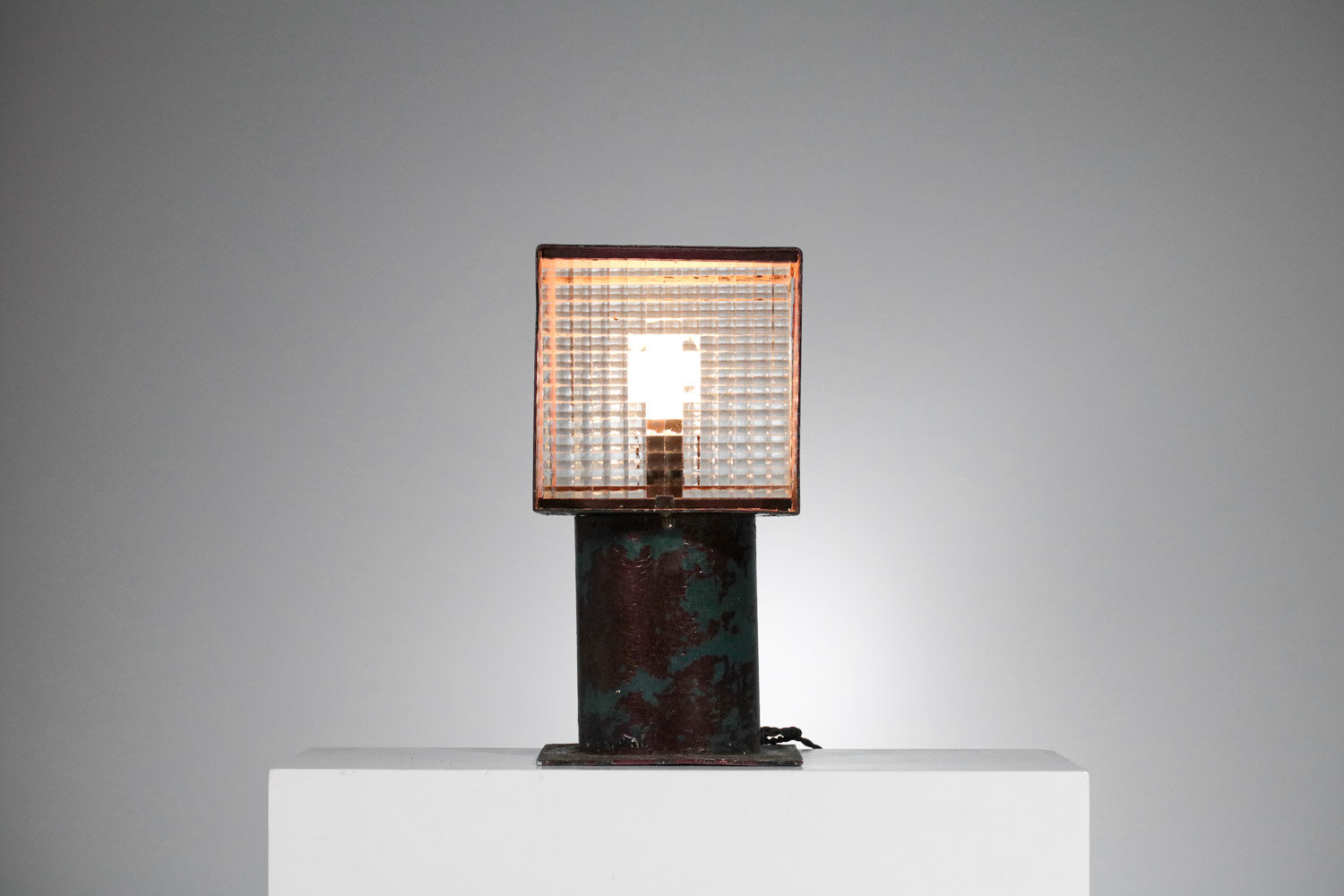 lampe de table industrielle type le corbusier en métal et verre patine - G598