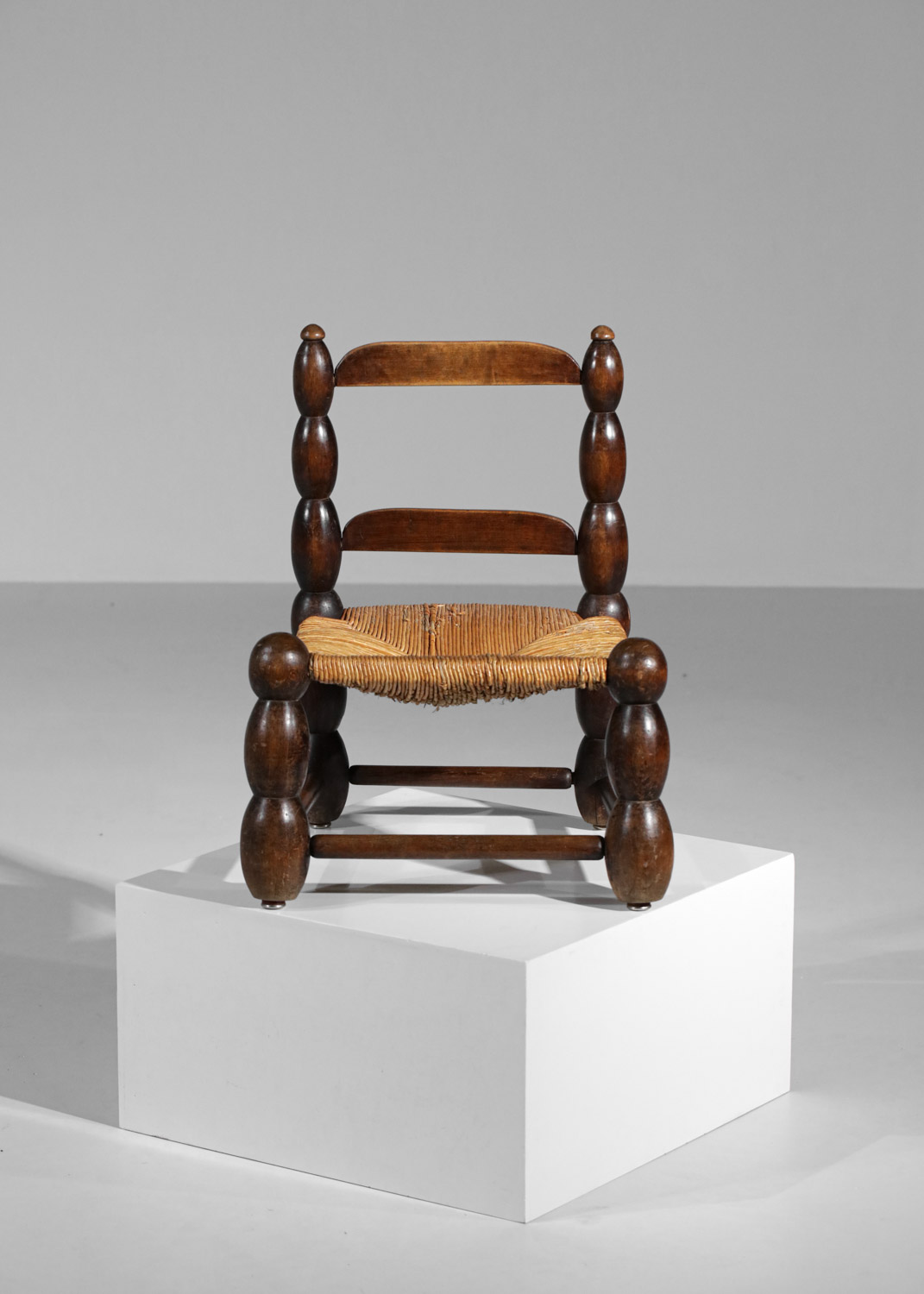 chaise en pin années 60 style christian durupt Henry Jacques Le Même G455