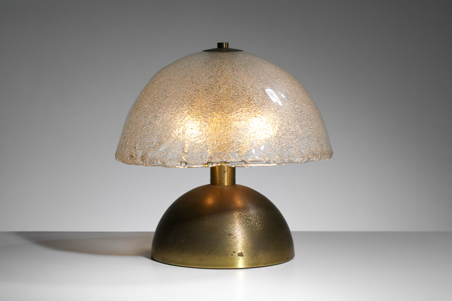 grande lampe à poser italienne attr. Angelo Brotto demi-sphère en