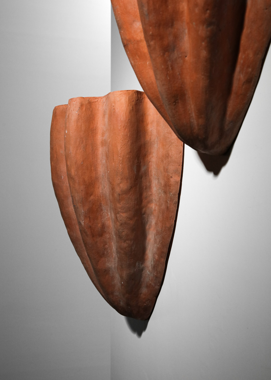 très grande paire d appliques en céramique attribuée à diego giacometti pour jean michel franck - H002