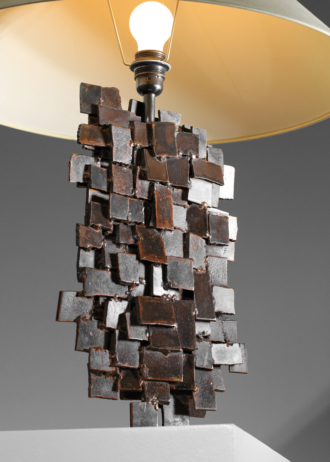 Grande lampe sculpture par Donna en acier massif - Donna 5