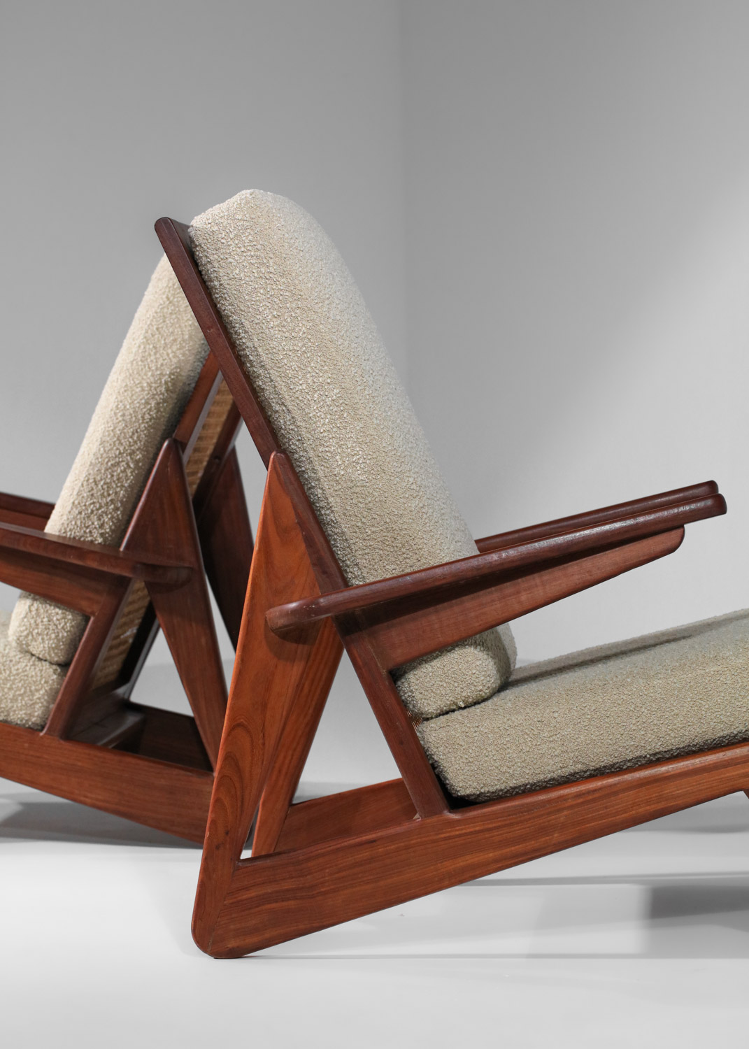 paire de fauteuils brésiliens cannage style Pierre Jeanneret années 60 - G030