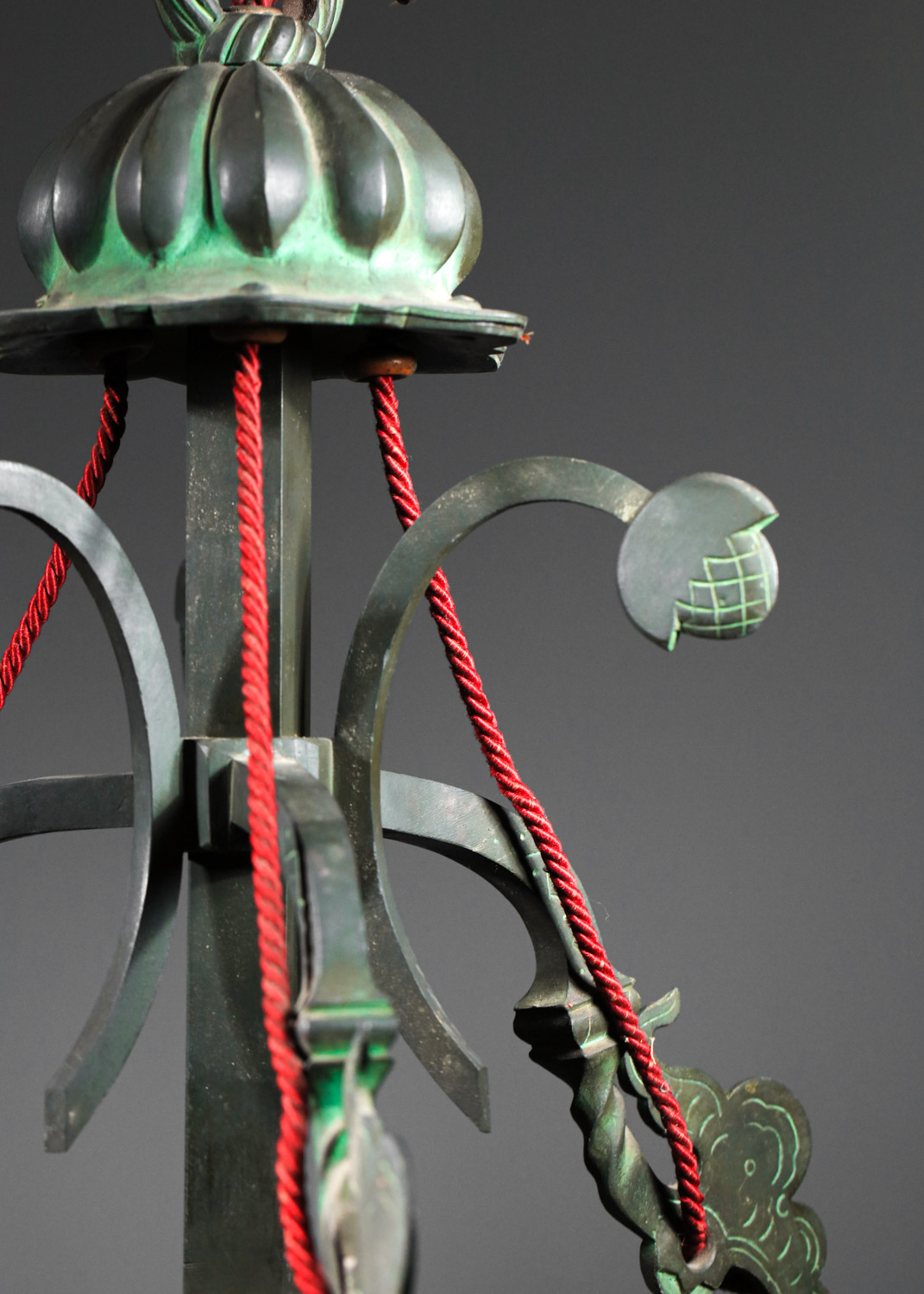 Lustre à décor orientaliste des années 40 en bronze ciselé pièce unique - H347