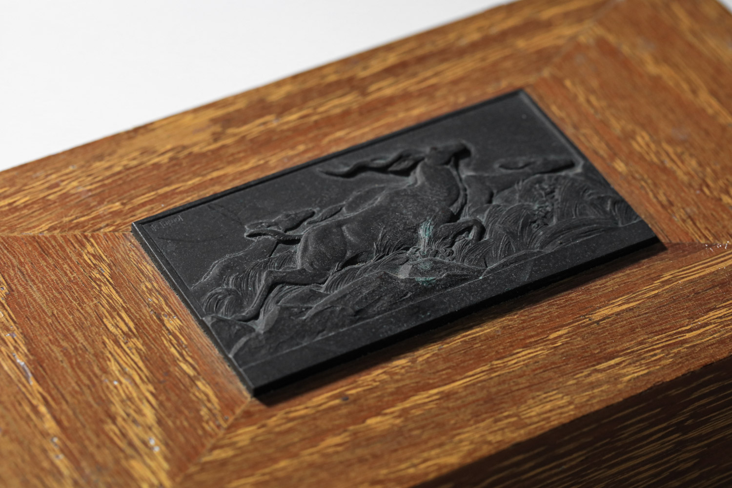Ceruse oak box from the 40's, bronze bas-relief with antelope decoration - H193