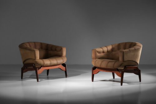 paire de fauteuils italiens attribuée à Ico Parisi en cuir et bois massif - I353