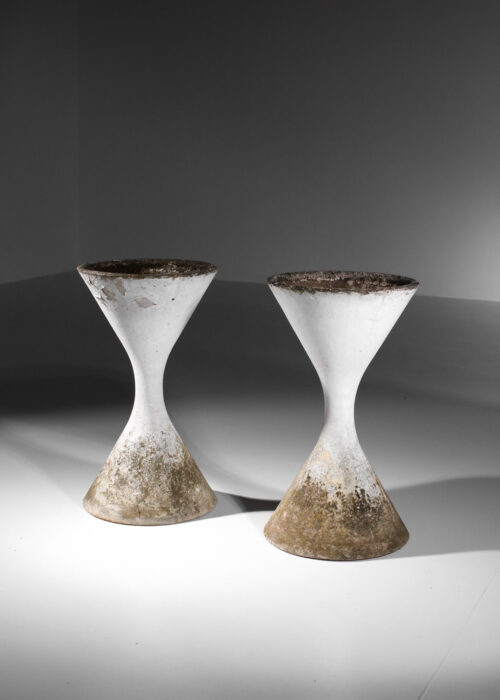 paire de jardinières diabolos par willy guhl des années 60 en eternit suisse