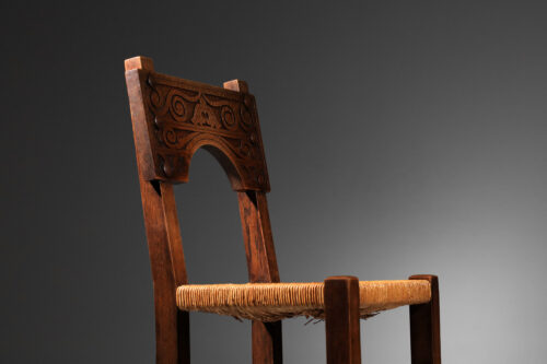 Suite de 2 fauteuils et 6 chaises en chêne massif et osier des années 50 dossier sculpté style SAVINA Joseph