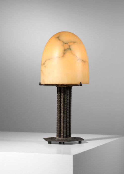 lampe de table art déco obus en albâtre et fer forgé style Edgar Brandt I668