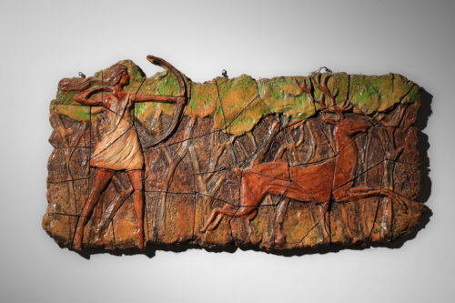 fresque bas-relief en terre cuite céramique années 40 à décor de chasse aux cerfs
