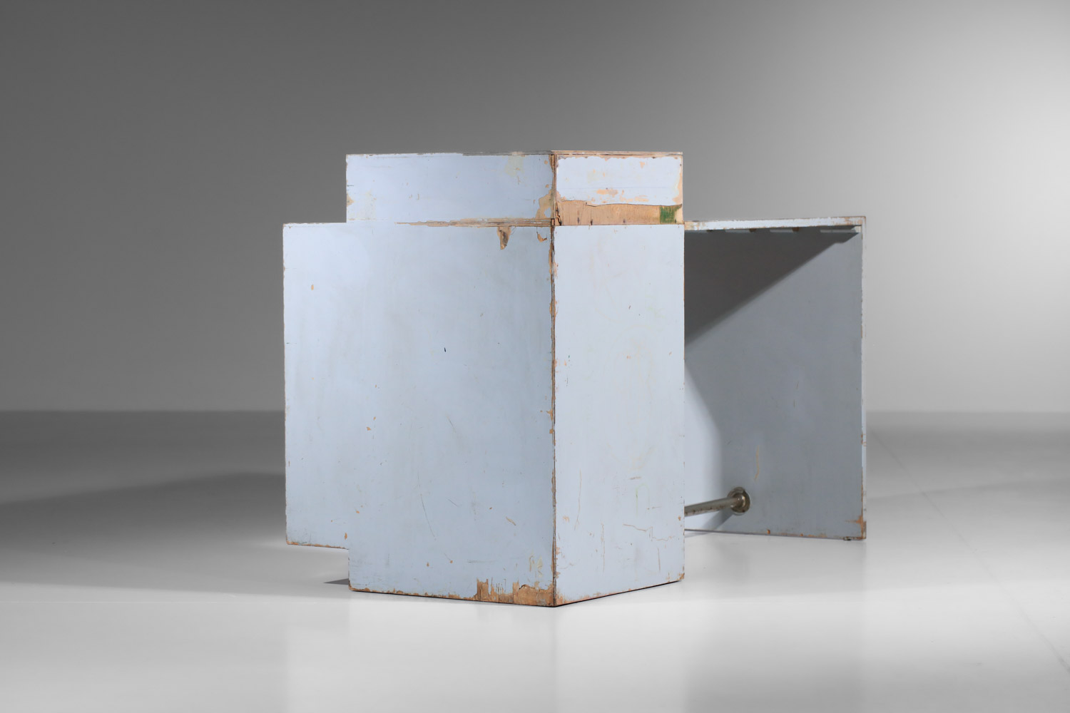 bureau moderniste des années 30 en contreplaqué laqué - I129 bureau moderniste des années 30 en contreplaqué laqué - I129