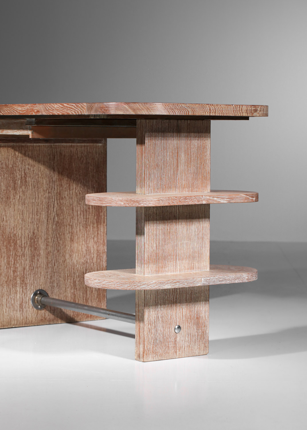 bureau moderrniste en chêne cérusé style jean michel frank années 40 - J431 bureau moderrniste en chêne cérusé style jean michel frank années 40 - J431